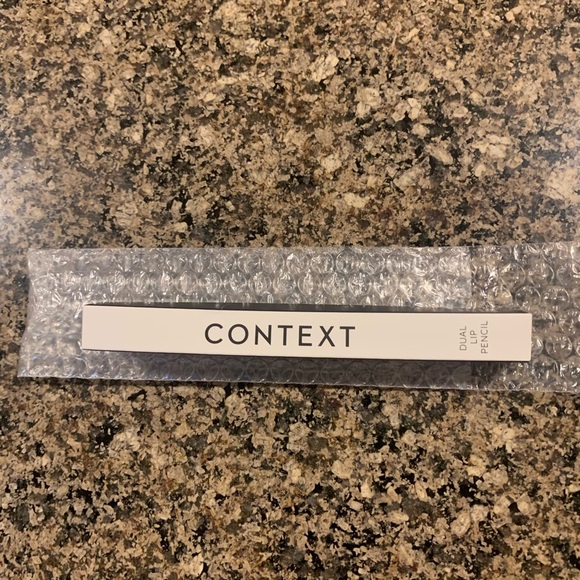 CONTEXT DUAL LIP PENCIL/LINER in Desert Plains & Starbreaker - Picture 5 of 6